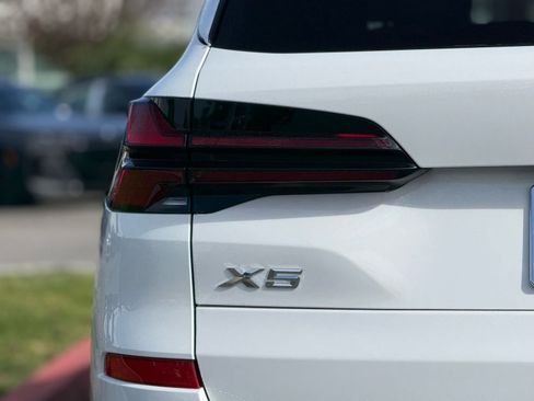 New 2026 BMW X5 sDrive40i image 15