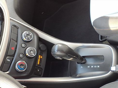 Certified 2022 Chevrolet Trax LS w/ Tint and Cruise Package image 17