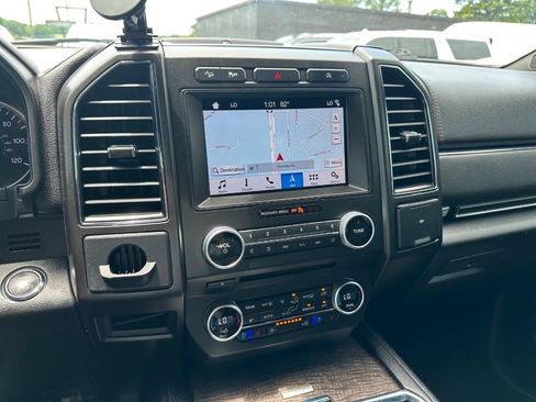 Used 2018 Ford Expedition Limited AWD/4WD image 20