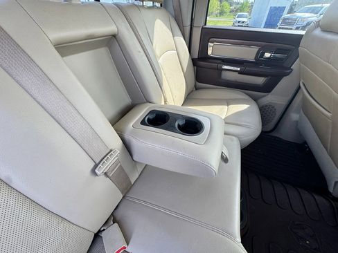 Used 2017 RAM 1500 Laramie AWD/4WD image 34