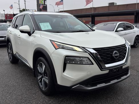 Used 2022 Nissan Rogue SL image 3