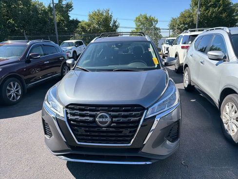 Used 2024 Nissan Kicks SV w/ Interior Electronics Package FWD image 8