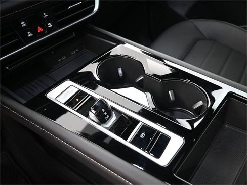 New 2025 Volkswagen Atlas Cross Sport SEL R-Line image 9