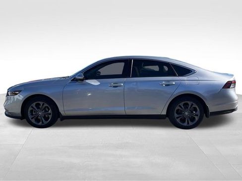 Used 2023 Honda Accord EX image 4