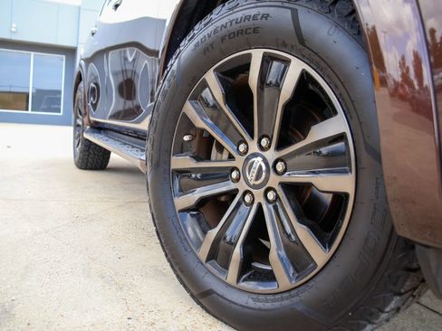 Used 2019 Nissan Armada Platinum w/ Captain's Chairs Package RWD image 32