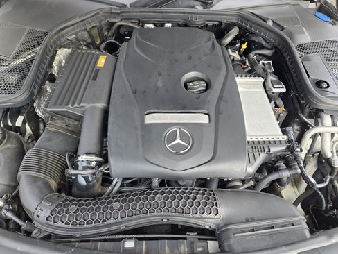 Used 2018 Mercedes-Benz C 300 4MATIC Sedan image 42