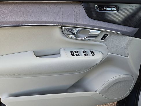 New 2026 Volvo XC90 B6 Ultra w/ Protection Package Premier image 21