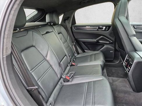 Used 2022 Porsche Cayenne GTS AWD/4WD image 22