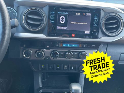 Used 2017 Toyota Tacoma Limited image 11