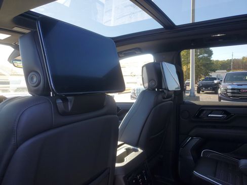 New 2026 GMC Yukon AT4 Ultimate image 8