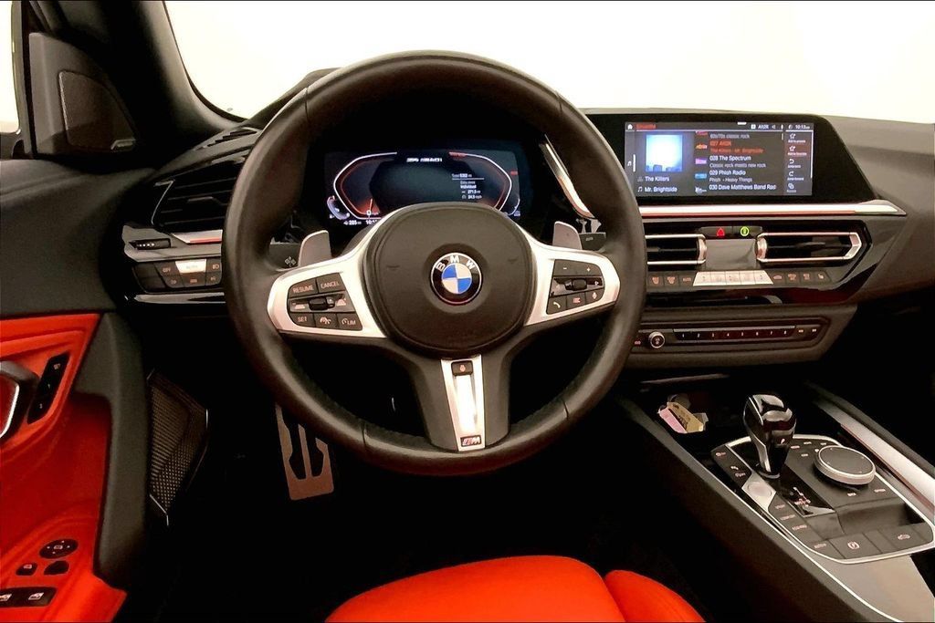 Certified 2023 BMW Z4 M40i w/ Premium Package RWD image 4