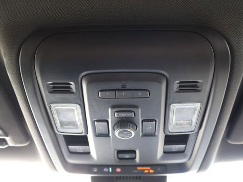 Certified 2024 Chevrolet Suburban LT w/ LT Signature Package image 31