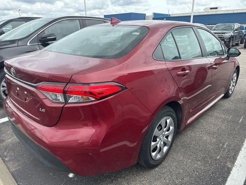 Used 2024 Toyota Corolla LE FWD image 2