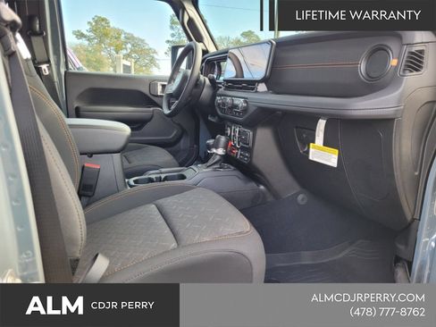 New 2025 Jeep Gladiator Mojave w/ Safety Group AWD/4WD image 15