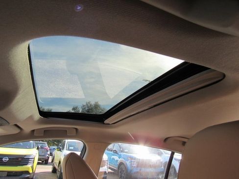 New 2025 Nissan Sentra SV w/ SV Premium Package image 15