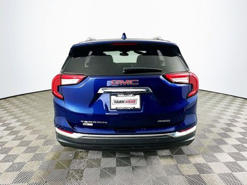 Used 2023 GMC Terrain SLT w/ Tech Package image 11