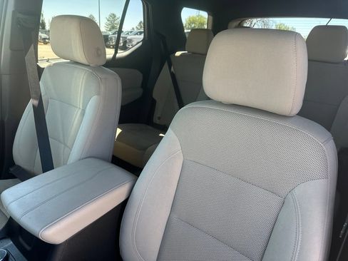 Used 2023 Chevrolet Traverse LS w/ Safety Package AWD/4WD image 15
