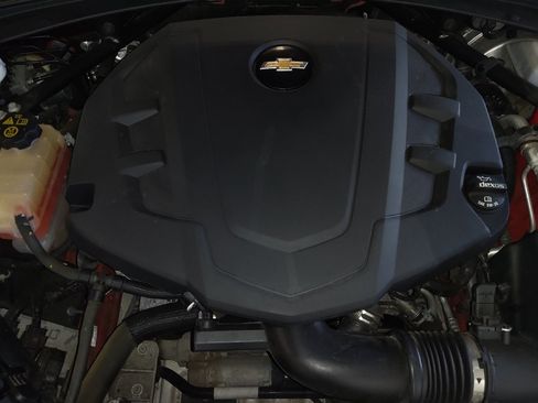 Used 2020 Chevrolet Camaro LT RWD image 30