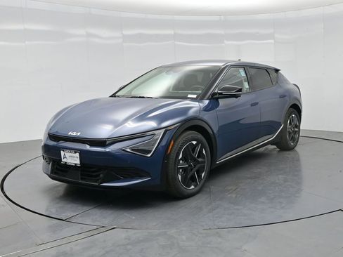 New 2025 Kia EV6 Wind AWD/4WD image 1