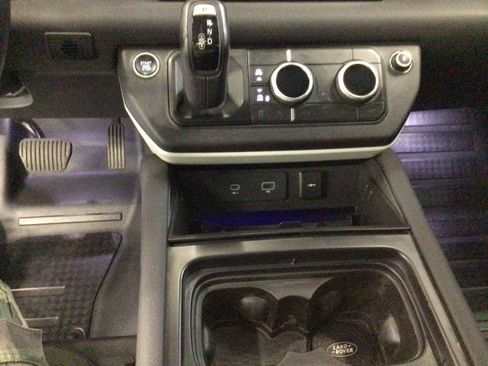 Used 2020 Land Rover Defender 110 SE AWD/4WD image 19