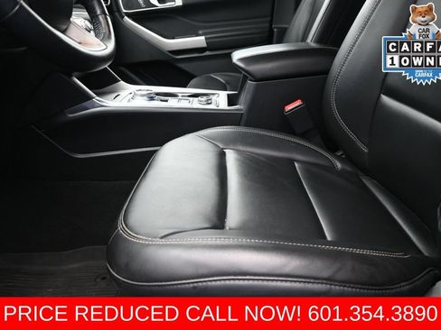 Used 2023 Ford Explorer XLT w/ Equipment Group 202A AWD/4WD image 13