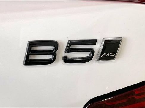 Certified 2024 Volvo S60 B5 Plus AWD/4WD image 10
