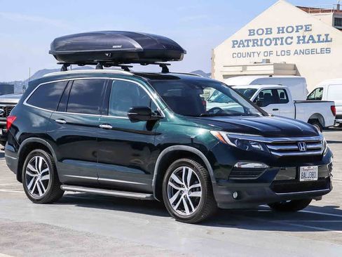 Used 2017 Honda Pilot Touring image 3