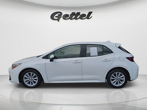 Used 2023 Toyota Corolla SE image 3