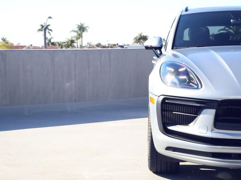 New 2026 Porsche Macan S image 12