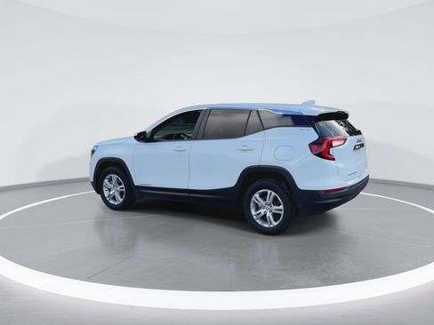 Used 2024 GMC Terrain SLE AWD/4WD image 8