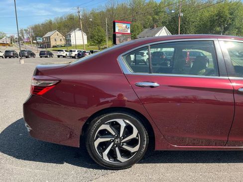 Used 2017 Honda Accord EX-L image 8