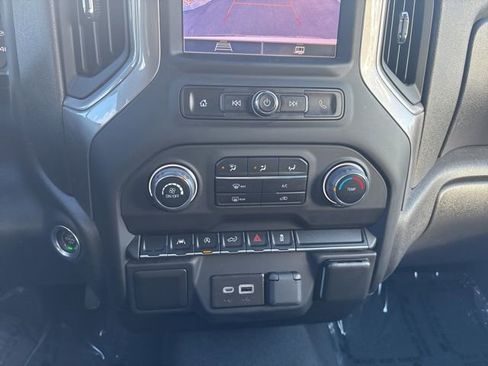 Used 2023 Chevrolet Silverado 1500 Custom image 24