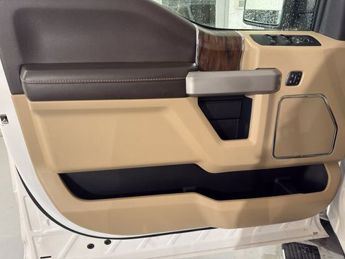 Used 2019 Ford F150 Lariat w/ Equipment Group 502A Luxury image 15