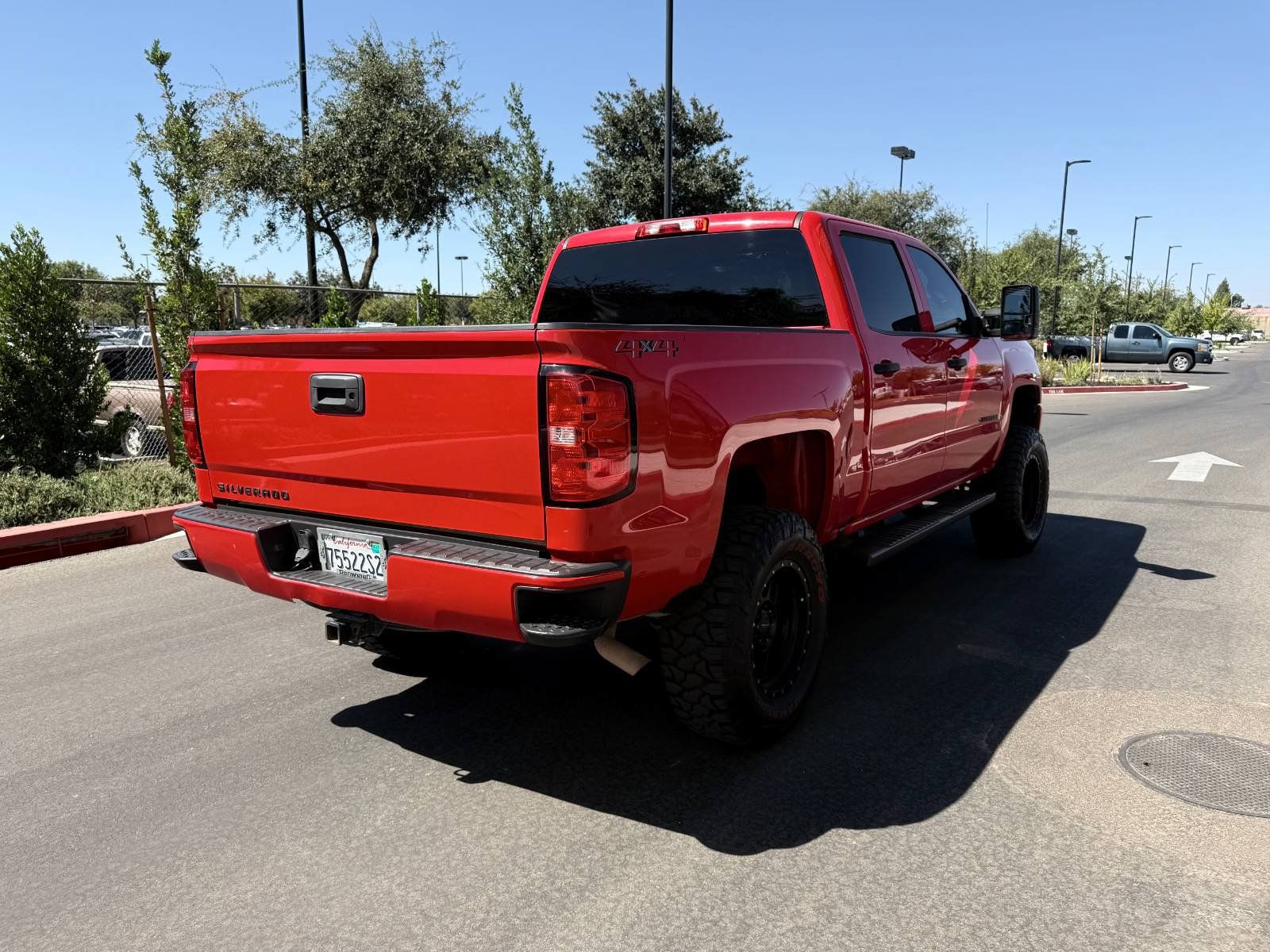 Used 2018 Chevrolet Silverado 1500 Custom w/ Custom Convenience Package AWD/4WD image 7