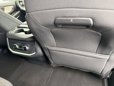 Used 2025 Ford Expedition Active RWD image 32