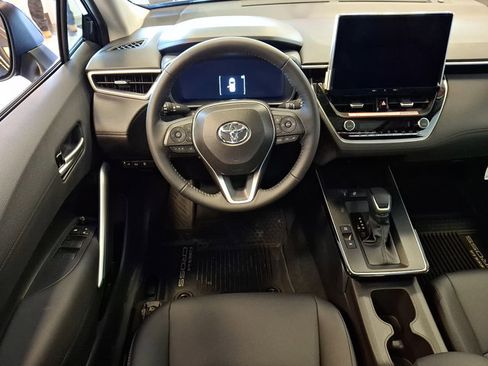 Used 2026 Toyota Corolla Cross XLE w/ Convenience Package image 11