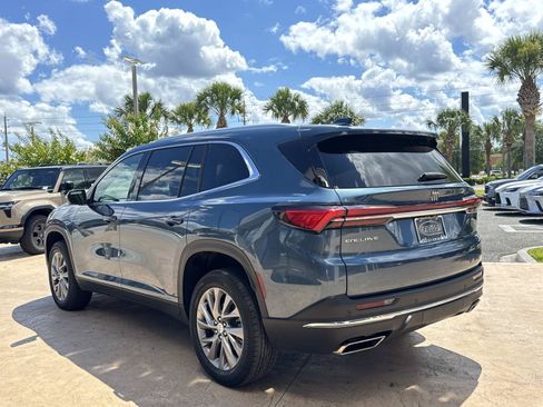Used 2025 Buick Enclave Preferred FWD image 40