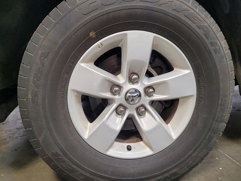 Used 2023 RAM 1500 Classic SLT w/ Trailer & Traction Group image 31