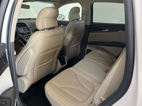 Used 2019 Lincoln Nautilus Reserve AWD/4WD image 23