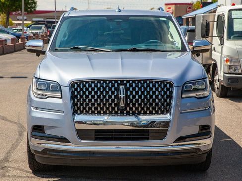 Used 2023 Lincoln Navigator Black Label image 3