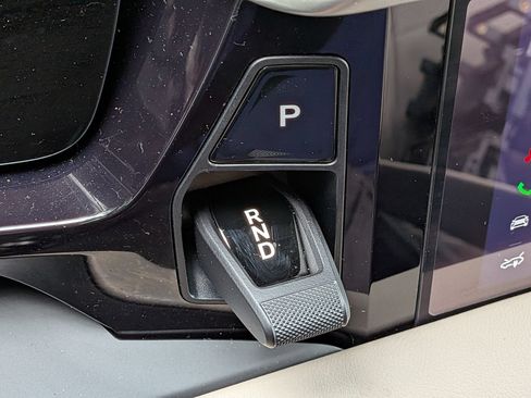 Used 2025 Porsche Macan Electric RWD image 17