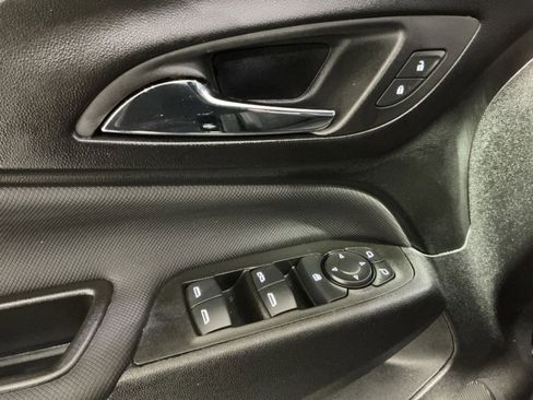 Used 2024 Chevrolet Equinox RS image 23