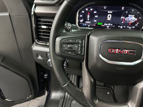 Used 2025 GMC Sierra 1500 AT4 w/ AT4 Premium Package AWD/4WD image 15
