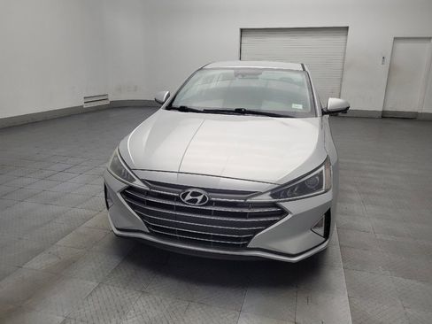 Used 2020 Hyundai Elantra SEL image 15