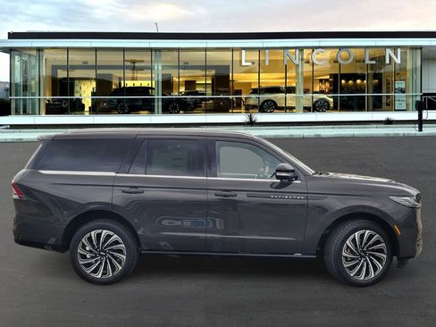 New 2025 Lincoln Navigator Black Label image 3