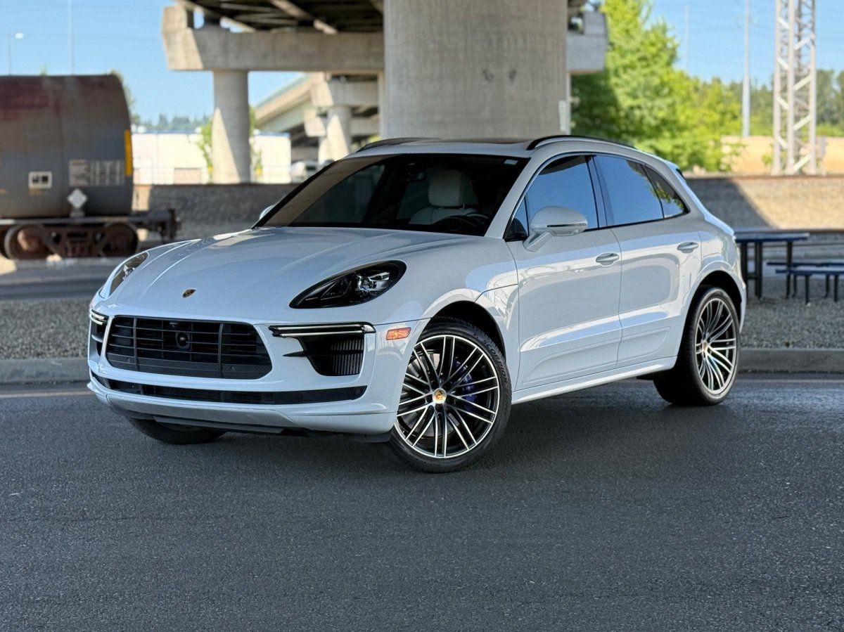Used 2021 Porsche Macan Turbo AWD/4WD image 10