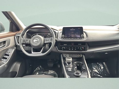 Used 2023 Nissan Rogue S AWD/4WD image 9