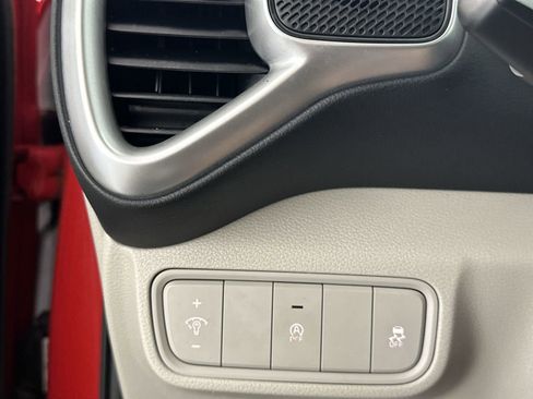 Used 2020 Kia Soul LX FWD image 18