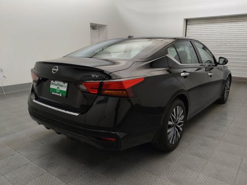 Used 2023 Nissan Altima 2.5 SV FWD image 9