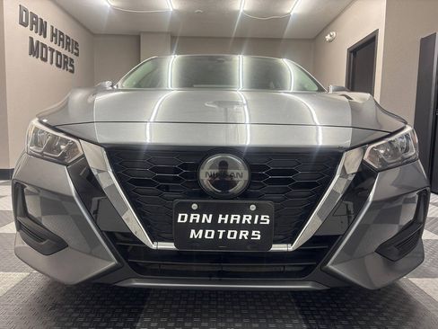Used 2022 Nissan Sentra SV FWD image 3